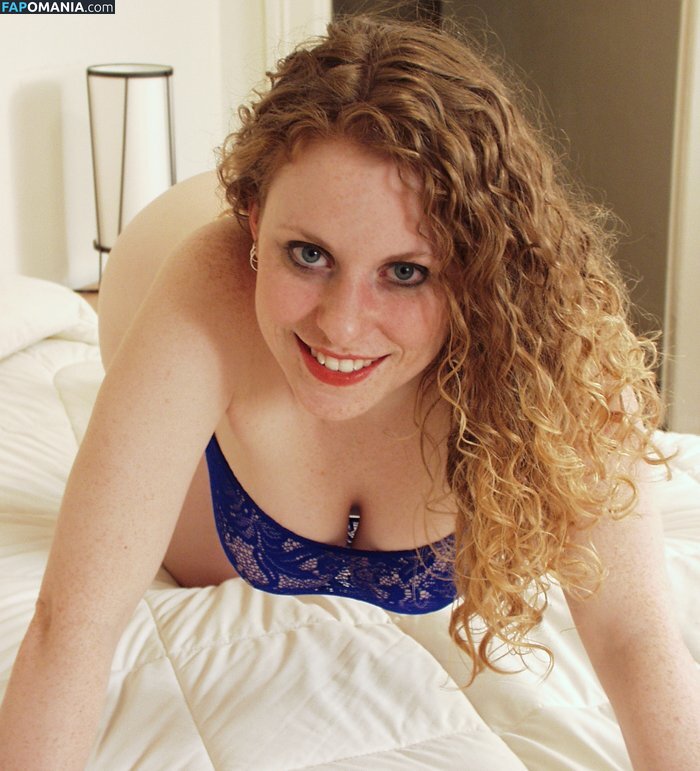 Kira The Little Redhead Nud OnlyFans  Fotografie scursă #307