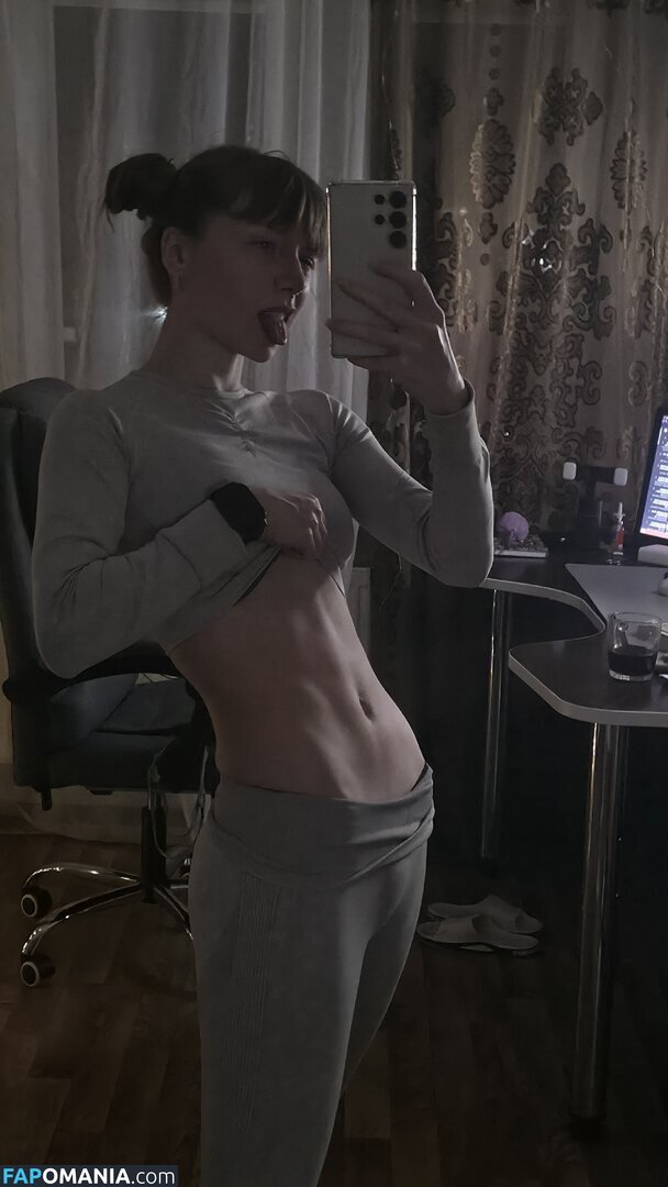 Kisatsumi Nud OnlyFans  Fotografie scursă #1