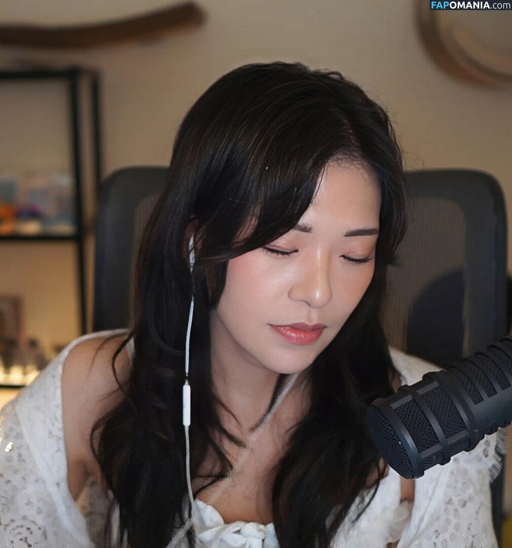 Kkatamina / Miyoung Nud OnlyFans  Fotografie scursă #214