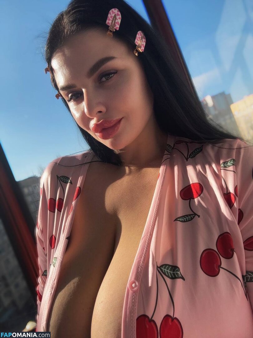 https: / kristina_doru Nud OnlyFans  Fotografie scursă #5