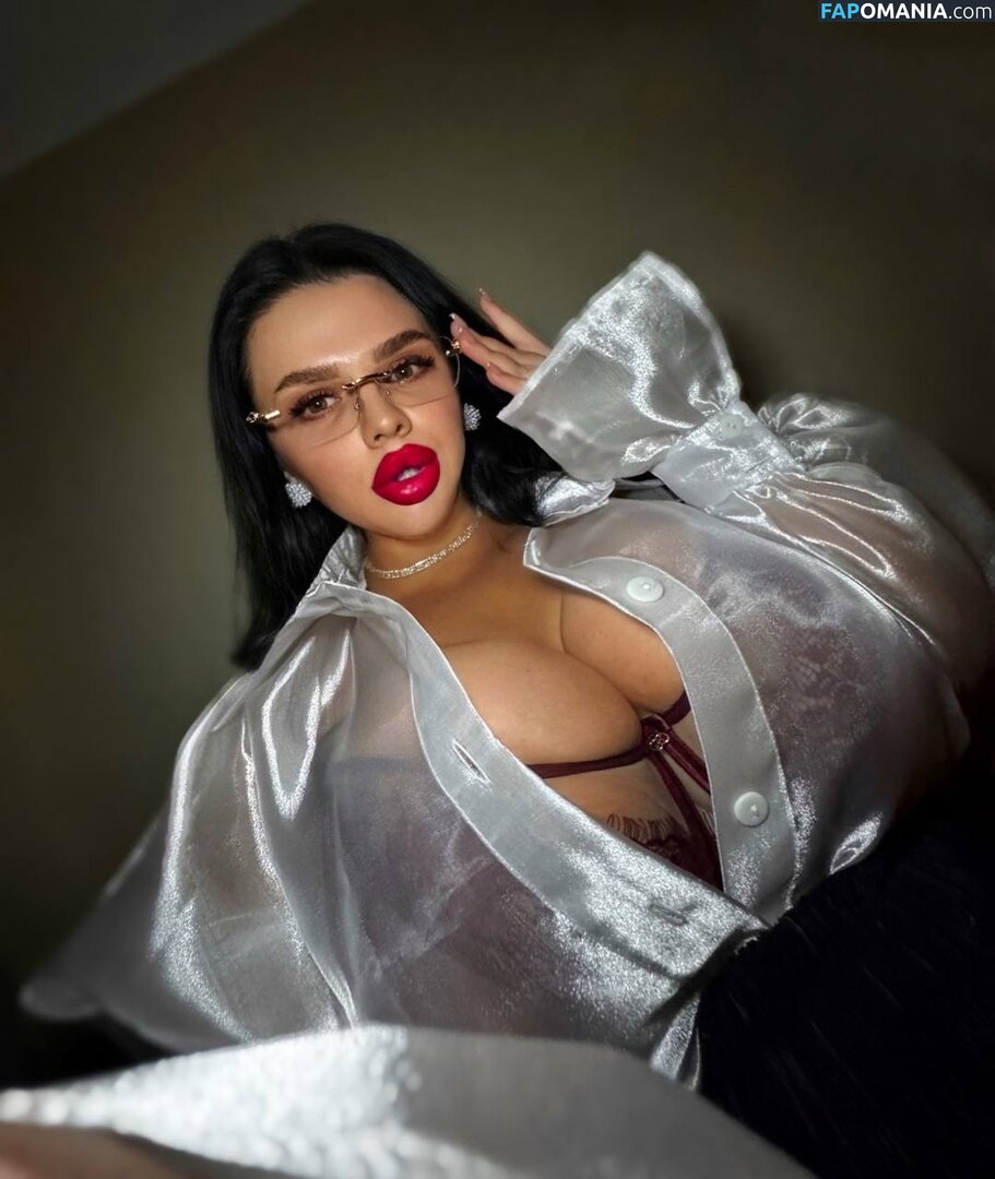 https: / kristina_doru Nud OnlyFans  Fotografie scursă #8
