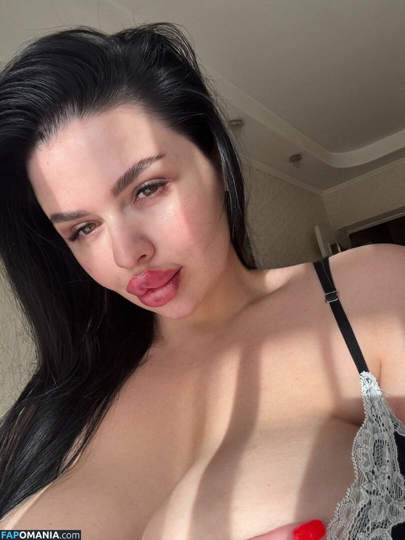 https: / kristina_doru Nud OnlyFans  Fotografie scursă #10