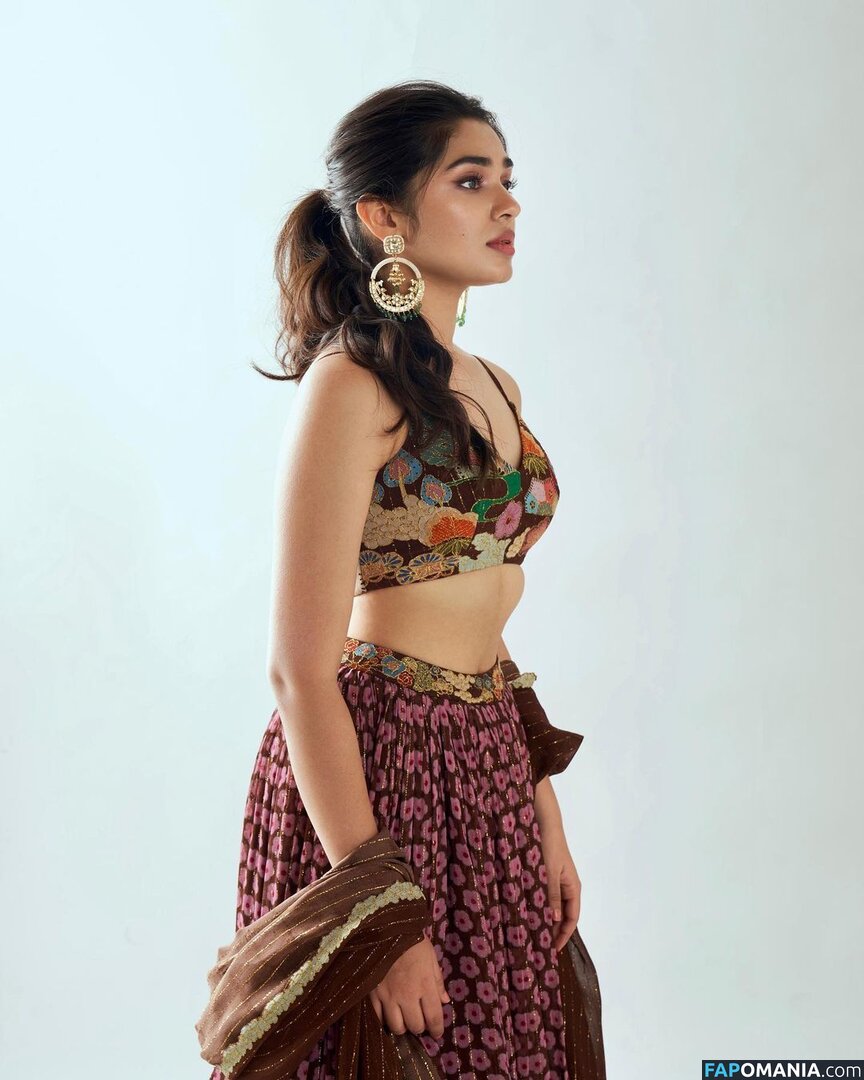 Krithi Shetty Nud OnlyFans  Fotografie scursă #3