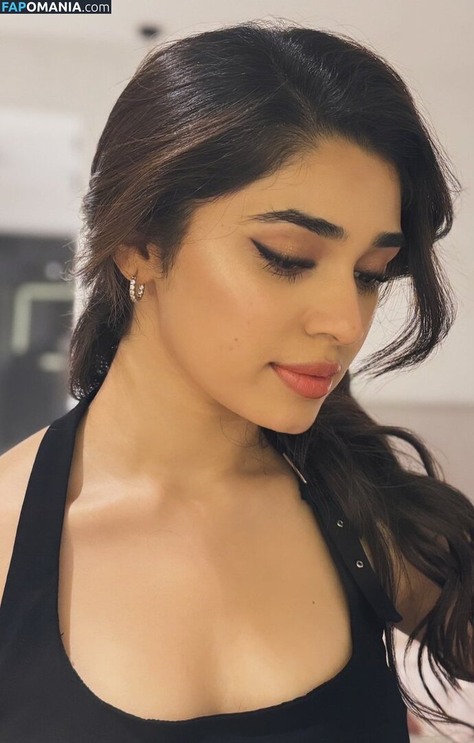 Krithi Shetty Nud OnlyFans  Fotografie scursă #5