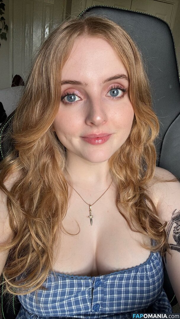 Krystal / Krysttl / Krysttlxd Nud OnlyFans  Fotografie scursă #8
