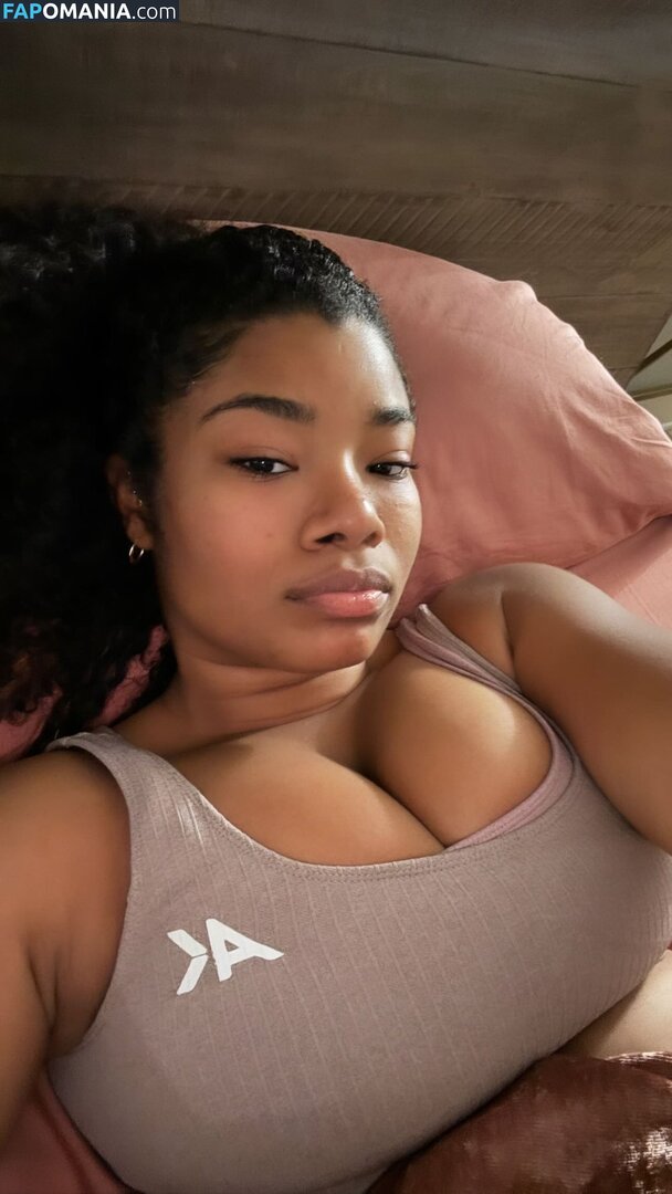 Kyylareneee / kurlykyy / kurrlyyy / kyylarenee Nud OnlyFans  Fotografie scursă #10