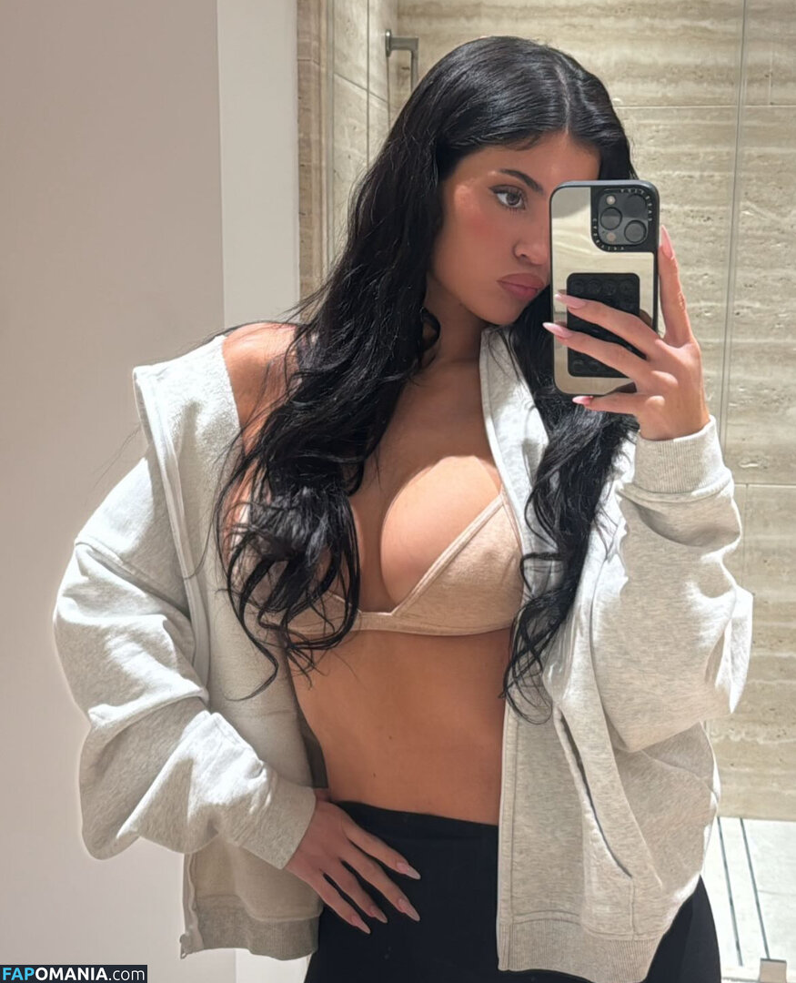 Kylie Jenner / https: / kyliejenner / kyliejenner.2 Nud OnlyFans  Fotografie scursă #65