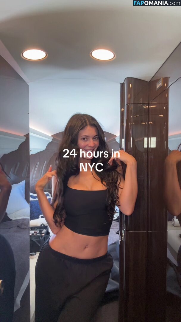 Kylie Jenner / https: / kyliejenner / kyliejenner.2 Nud OnlyFans  Fotografie scursă #88