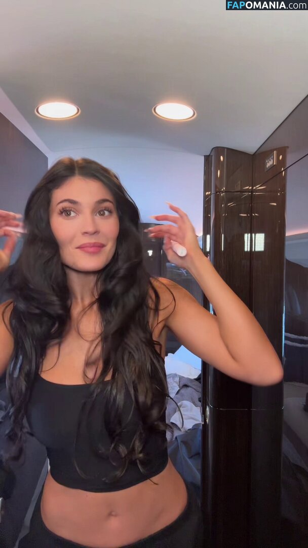 Kylie Jenner / https: / kyliejenner / kyliejenner.2 Nud OnlyFans  Fotografie scursă #94