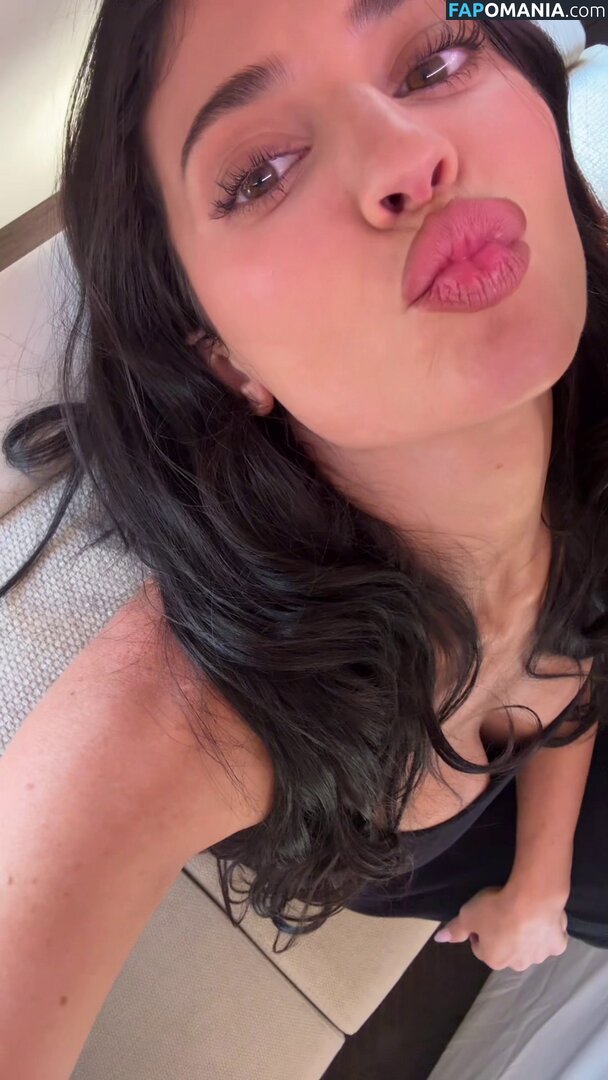 Kylie Jenner / https: / kyliejenner / kyliejenner.2 Nud OnlyFans  Fotografie scursă #97