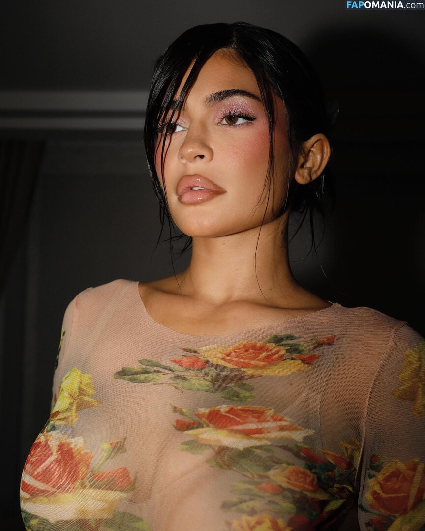 Kylie Jenner / https: / kyliejenner / kyliejenner.2 Nud OnlyFans  Fotografie scursă #124