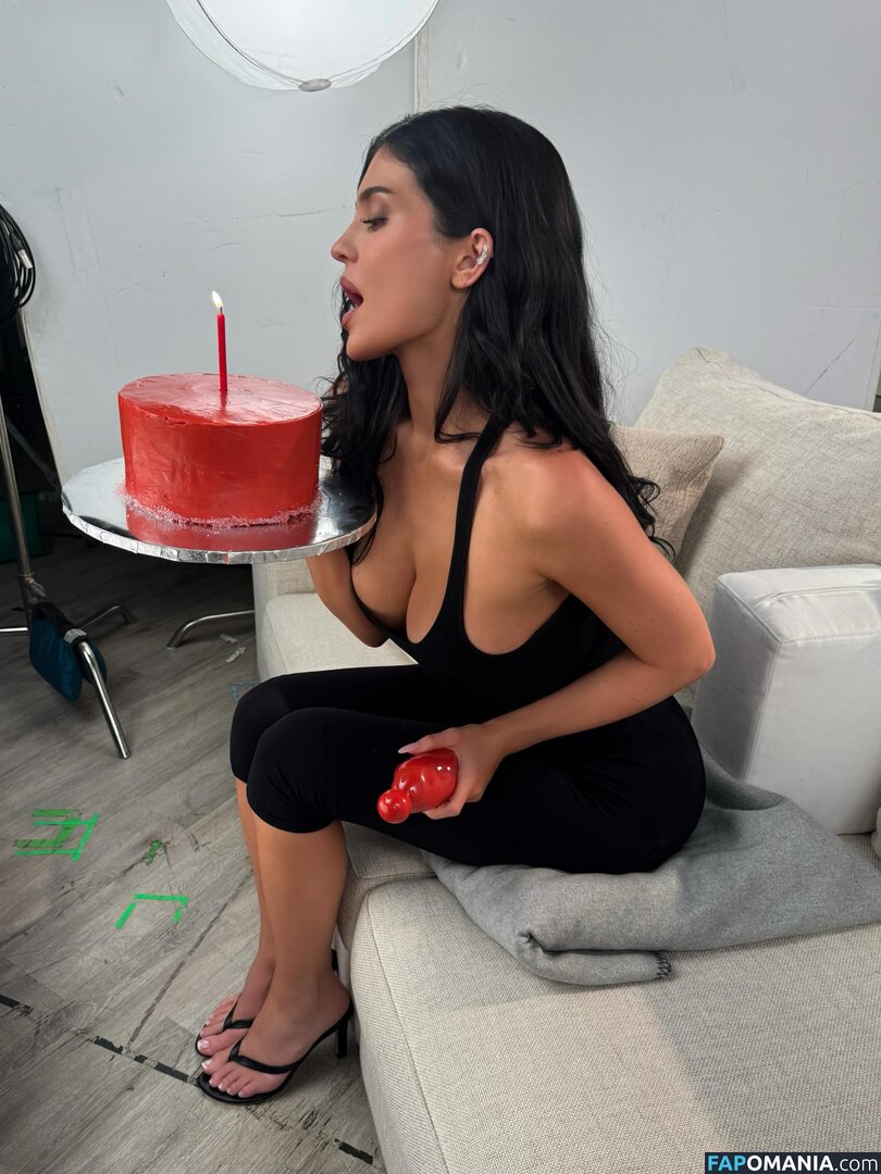 Kylie Jenner / https: / kyliejenner / kyliejenner.2 Nud OnlyFans  Fotografie scursă #135