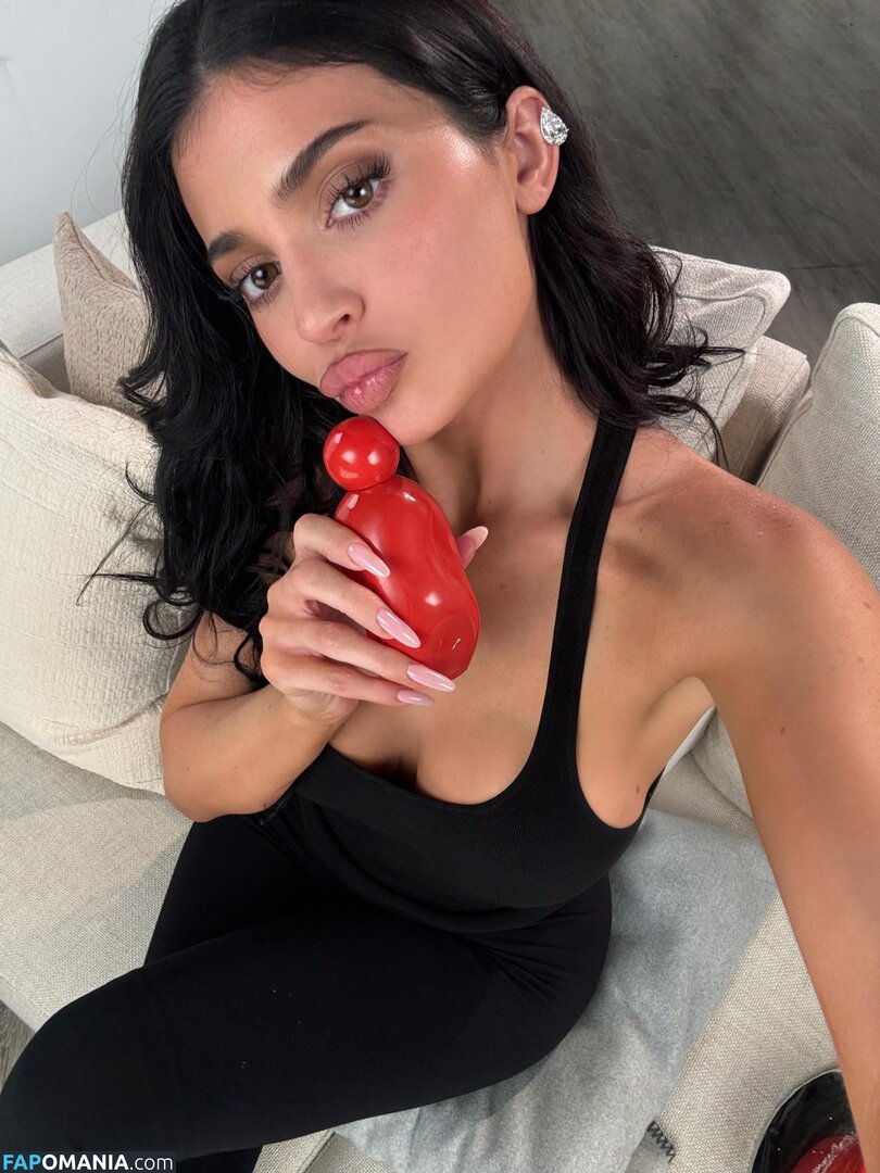 Kylie Jenner / https: / kyliejenner / kyliejenner.2 Nud OnlyFans  Fotografie scursă #136