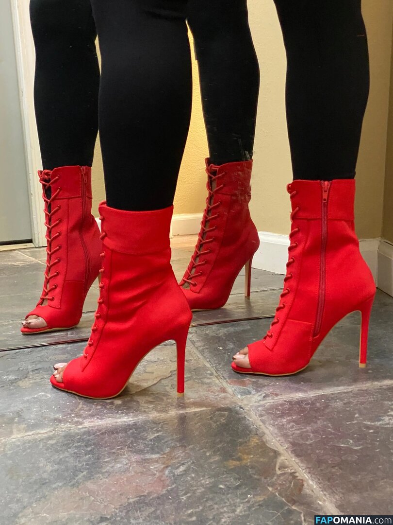 La Plebe Boots Nud OnlyFans  Fotografie scursă #2
