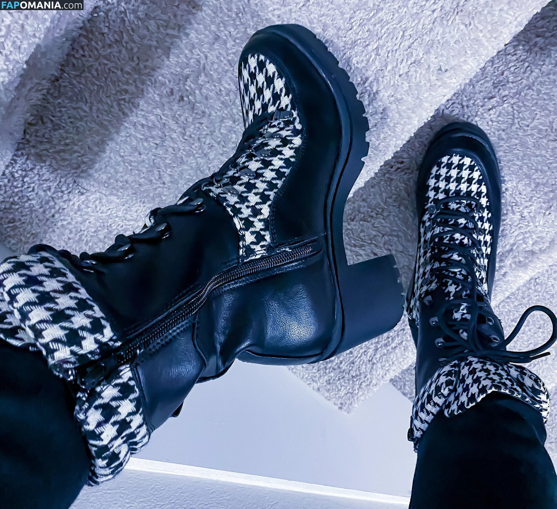 La Plebe Boots Nud OnlyFans  Fotografie scursă #3