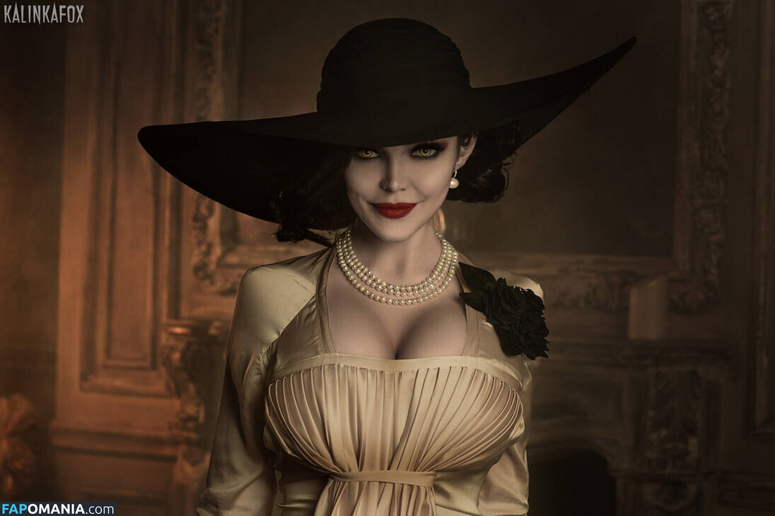 Alcina Dimitrescu and Bela Dimitrescu / Cassandra Dimitrescu / Daniela Dimitrescu / Lady Dimitrescu / ladydumitrescu Nud OnlyFans  Fotografie scursă #1