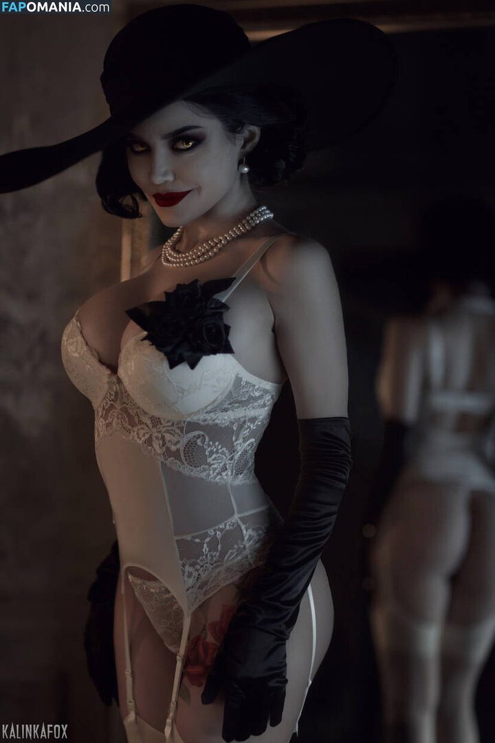 Alcina Dimitrescu and Bela Dimitrescu / Cassandra Dimitrescu / Daniela Dimitrescu / Lady Dimitrescu / ladydumitrescu Nud OnlyFans  Fotografie scursă #7