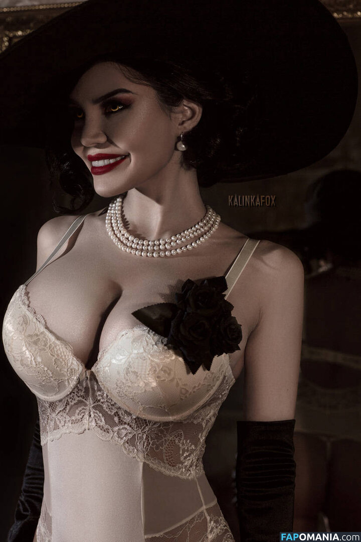 Alcina Dimitrescu and Bela Dimitrescu / Cassandra Dimitrescu / Daniela Dimitrescu / Lady Dimitrescu / ladydumitrescu Nud OnlyFans  Fotografie scursă #8