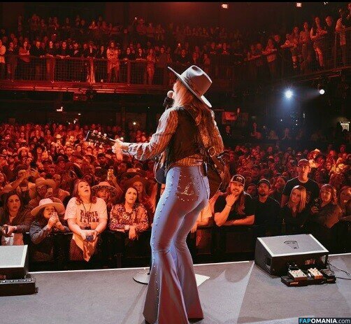 Lainey Wilson / laineywilsonmusic Nud OnlyFans  Fotografie scursă #5