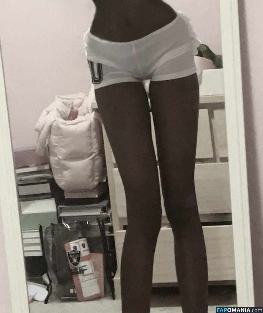 https: / lambpwincess / littlamb Nud OnlyFans  Fotografie scursă #9