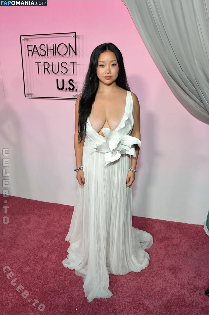 Lana Condor / https: / lanacondor Nud OnlyFans  Fotografie scursă #3