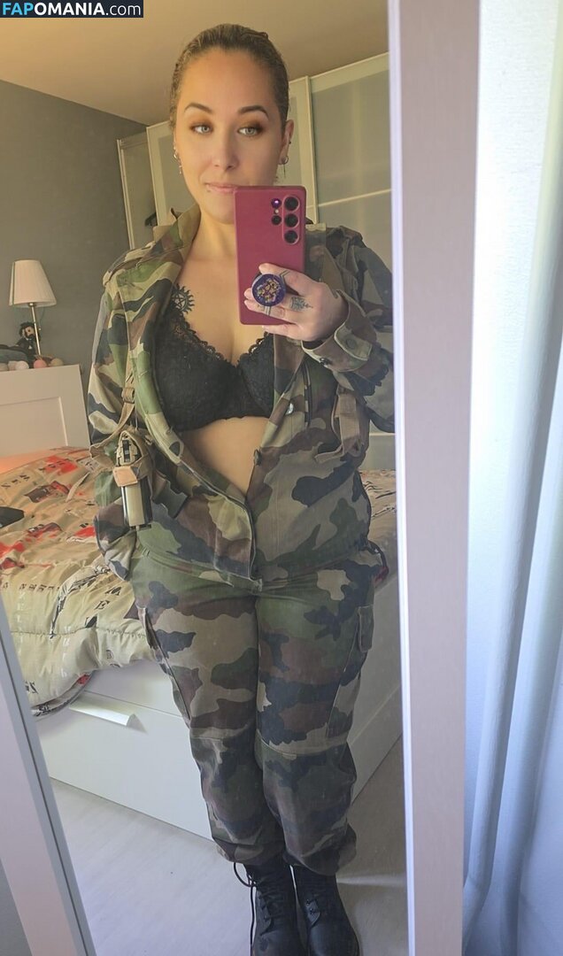 lariarussell / ryanfirst1 Nud OnlyFans  Fotografie scursă #11