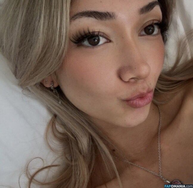 Laselyii / llessliiie / luvliii Nud OnlyFans  Fotografie scursă #15