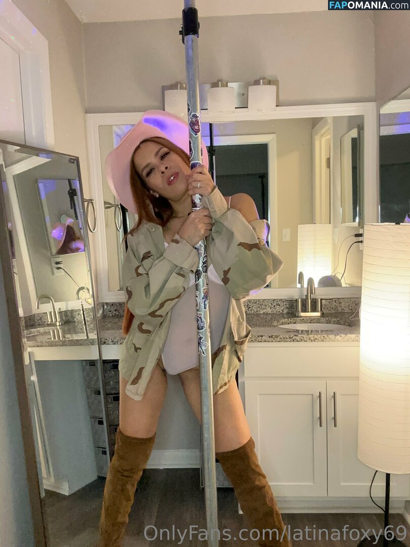 fnaffoxy69 / latinafoxy69 Nud OnlyFans  Fotografie scursă #11