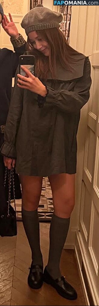 Laufey Lin / laufey Nud OnlyFans  Fotografie scursă #146