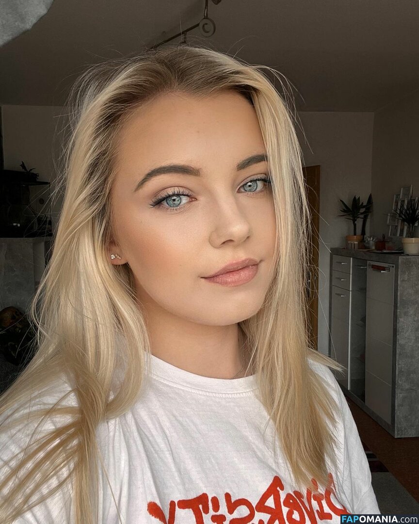 Laura / https: / laurabeverlin / llaurenha / lolilau Nud OnlyFans  Fotografie scursă #83