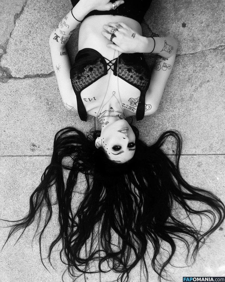 Layla Shapiro / Toopoor Nud OnlyFans  Fotografie scursă #2