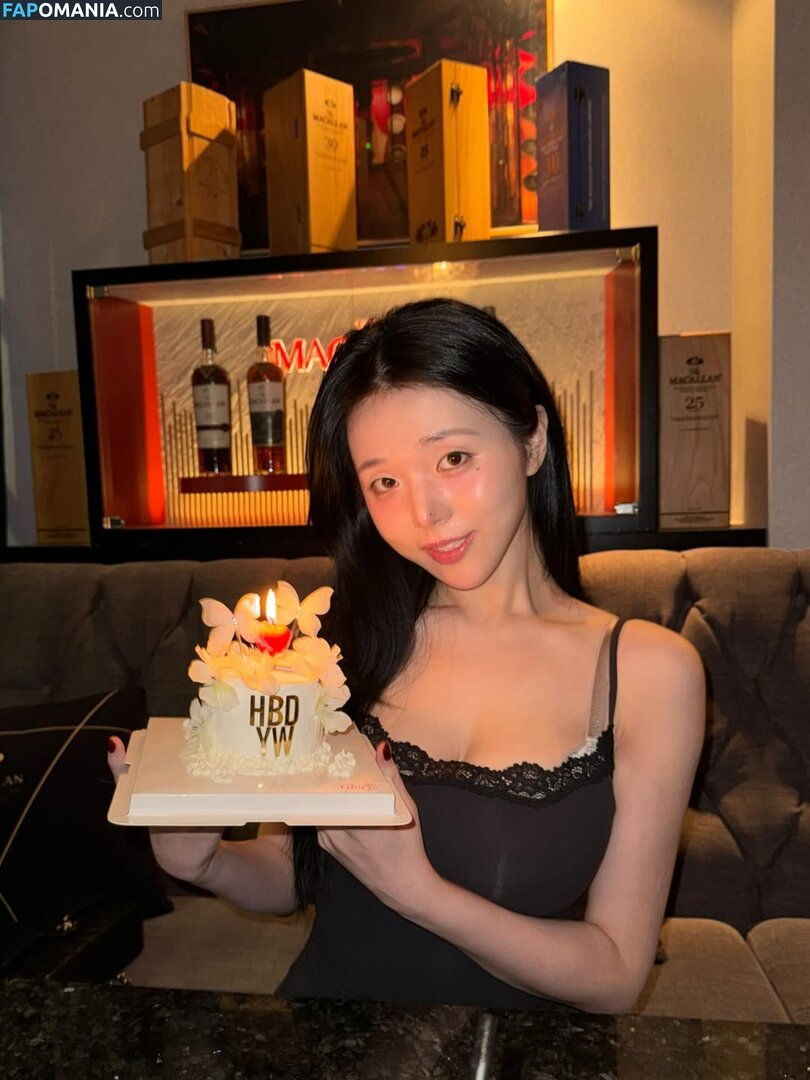 Lee Yeon-woo / yeonwooahh / yonu1201 / 이연우 | Yonu Kuro | yonu_kuro Nud OnlyFans  Fotografie scursă #1