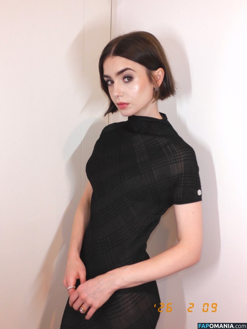 Lily Collins / lily_collins / lilyjcollins Nud OnlyFans  Fotografie scursă #504