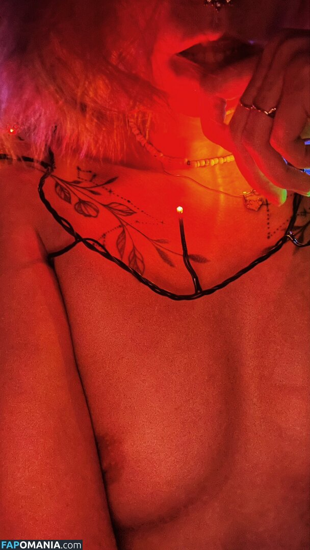 Little Satana / little.satana / s.satana_666 / tomnaya_satana Nud OnlyFans  Fotografie scursă #24