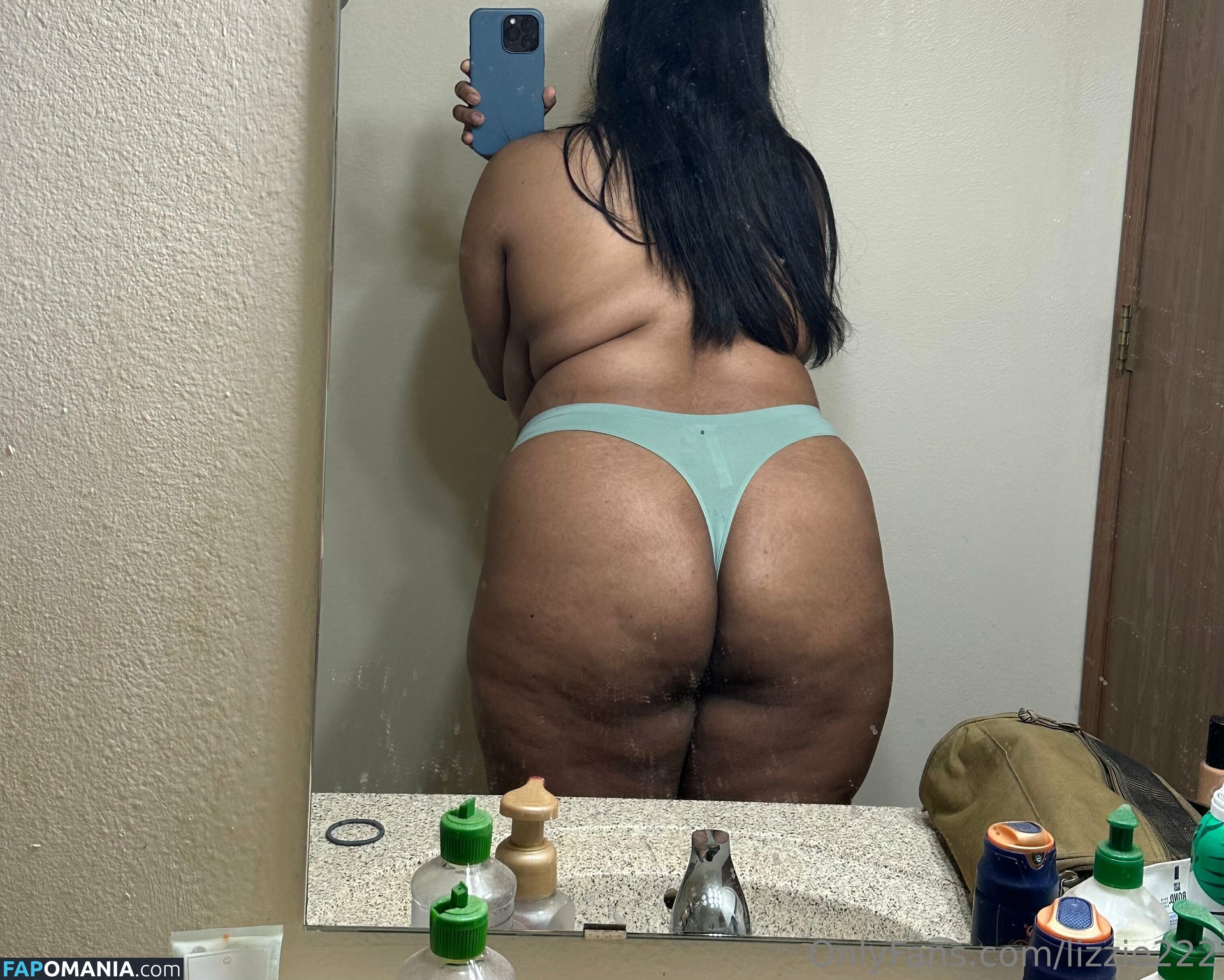 lizzie222 / lizzielu222 Nud OnlyFans  Fotografie scursă #6