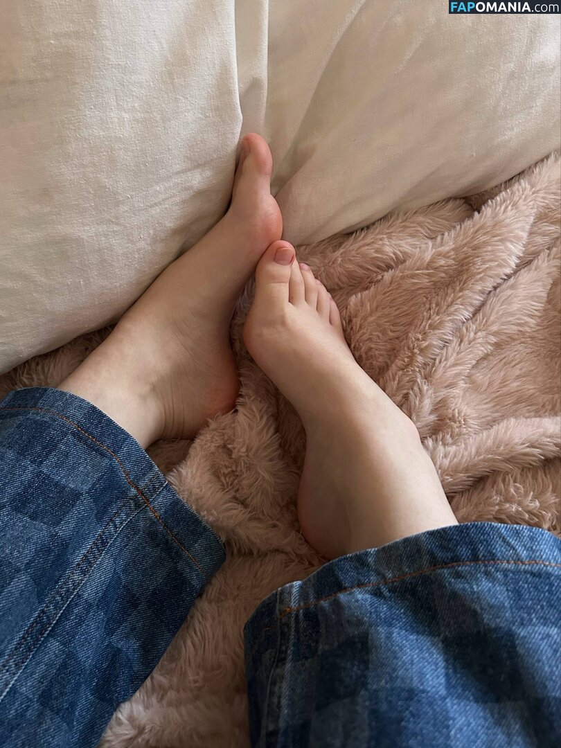 Ljinzer  / Ljinzer / linzarrd / Linzefeet / linzzzer / linziier / joleenlunzer Nud OnlyFans  Fotografie scursă #2