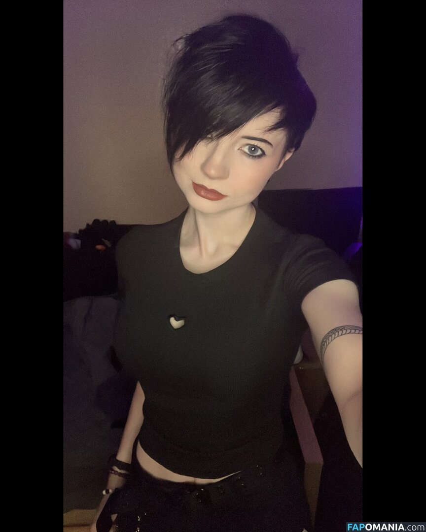 LonesomeMuse Nud OnlyFans  Fotografie scursă #1