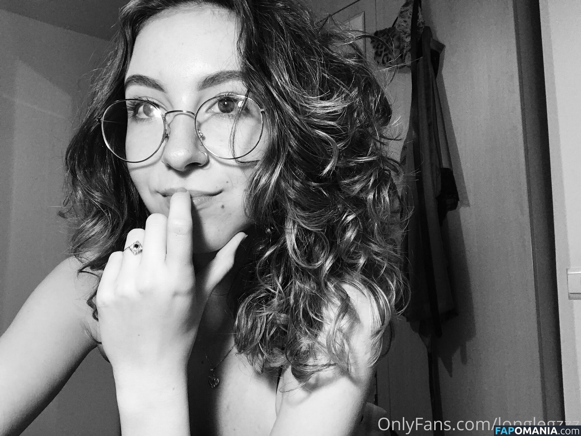 Longlegzzz / long-legzzz / nonkuh_mtshali Nud OnlyFans  Fotografie scursă #11