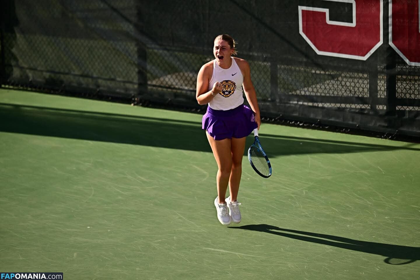 Lsu woman tennis Nud OnlyFans  Fotografie scursă #4