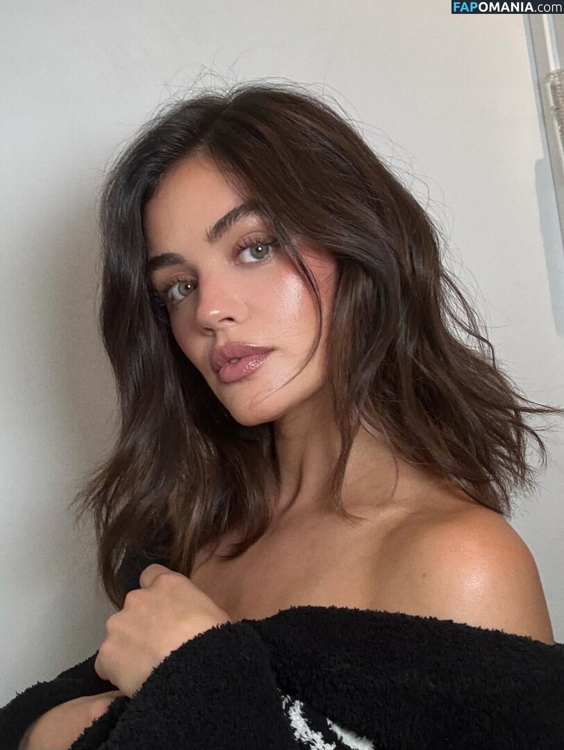 Lucy Hale / lucyhale Nud OnlyFans  Fotografie scursă #993