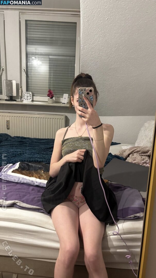 Lucy Müller / https: / luisaahartmann / luisaamachtfaxxen / luisahartmann Nud OnlyFans  Fotografie scursă #2