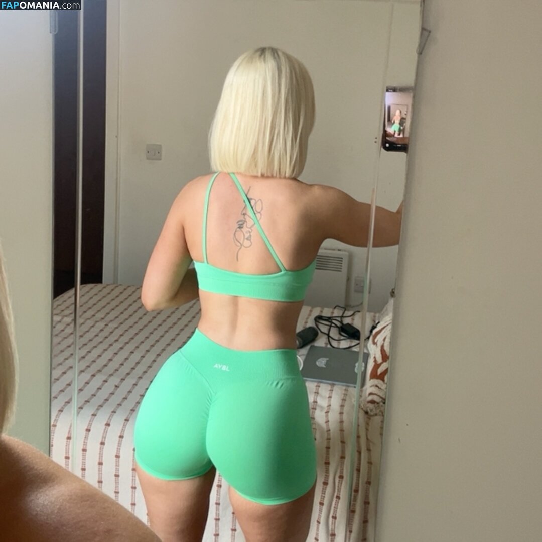 Lucycombe / lucynukes / lucynukesfit / luudaw Nud OnlyFans  Fotografie scursă #1