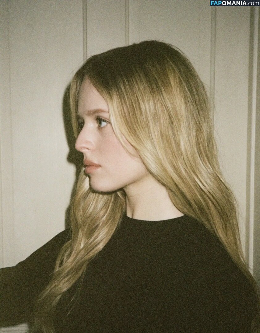 Lulu Wilson / luluswilson Nud OnlyFans  Fotografie scursă #3