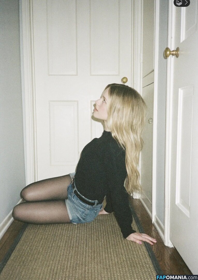 Lulu Wilson / luluswilson Nud OnlyFans  Fotografie scursă #5