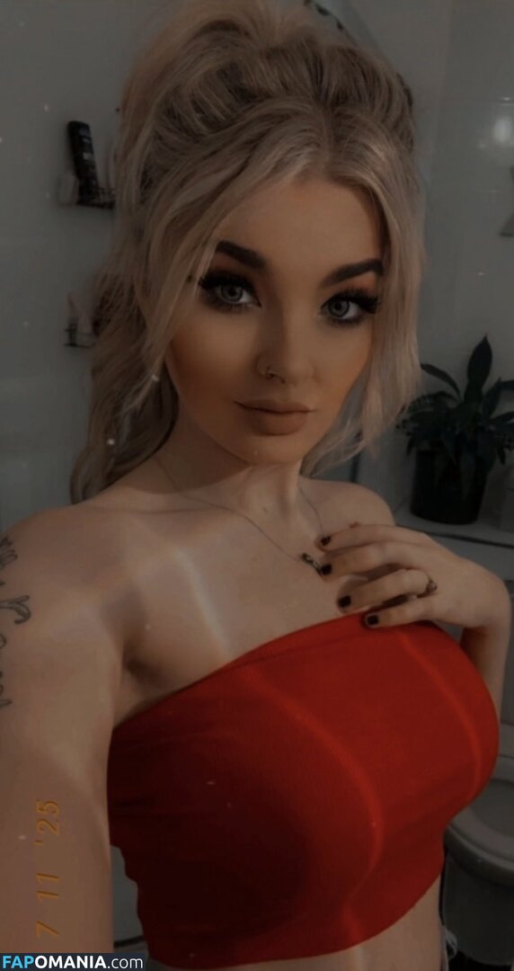 https: / luuucy813 Nud OnlyFans  Fotografie scursă #7