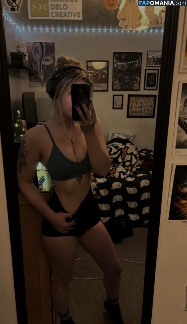 https: / luuucy813 Nud OnlyFans  Fotografie scursă #10