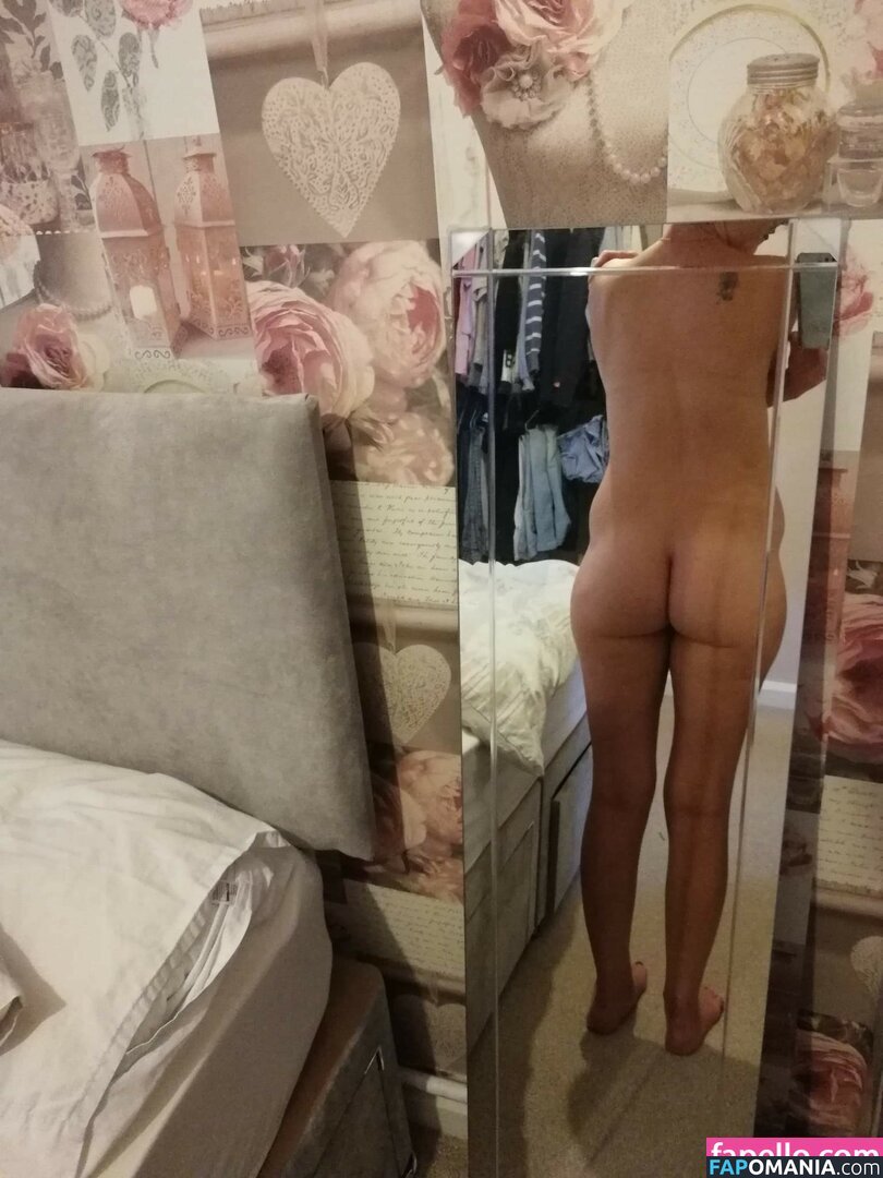 Lyl_24 / layla_24 Nud OnlyFans  Fotografie scursă #3
