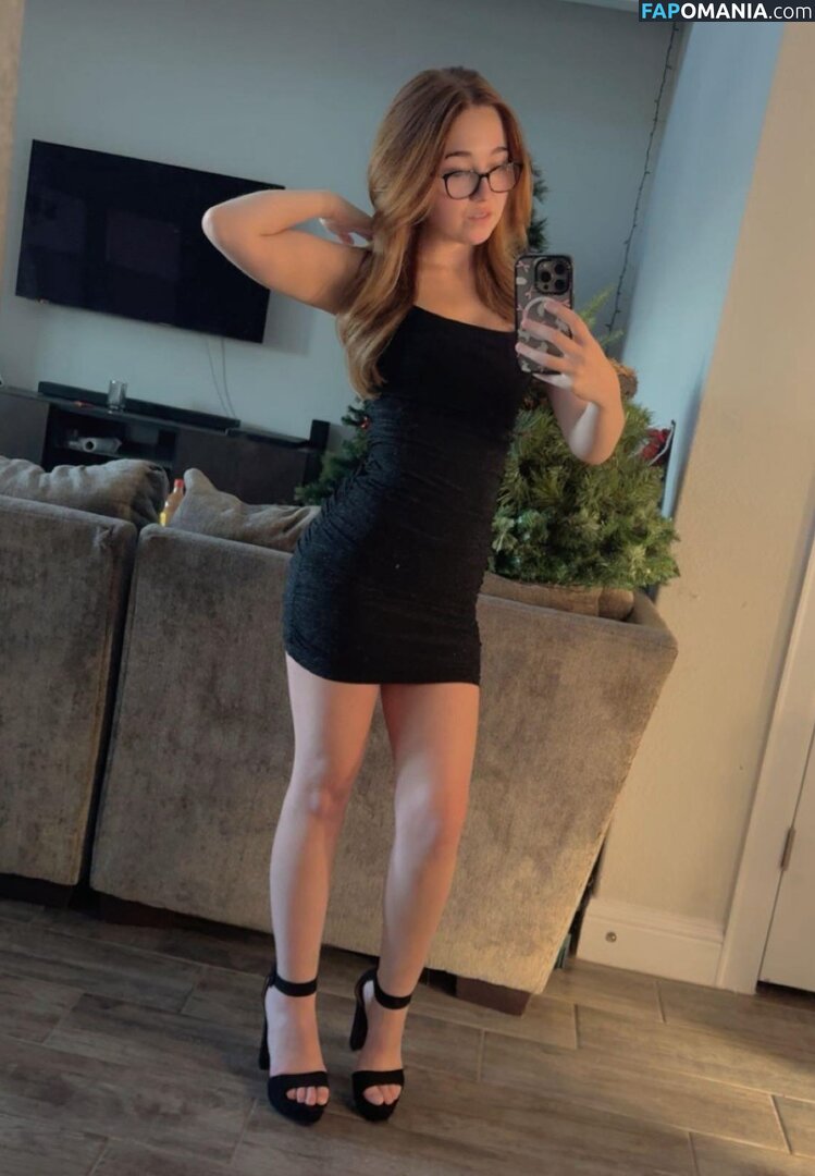 Lyssaurora Nud OnlyFans  Fotografie scursă #250