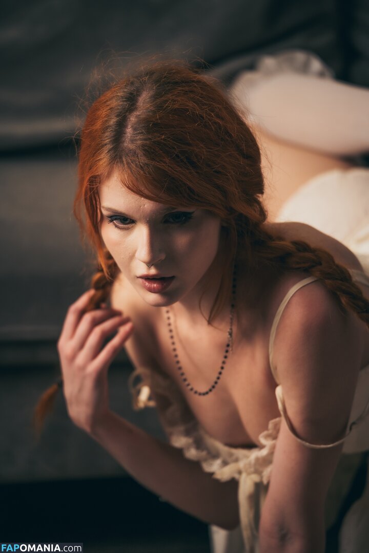 ellie_grau / m0llb / mamad0ll / mollb_cosplay Nud OnlyFans  Fotografie scursă #19