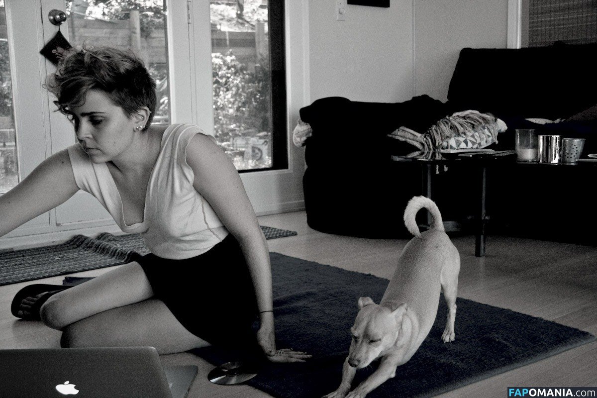 Mae Whitman / mistergarf Nud OnlyFans  Fotografie scursă #6